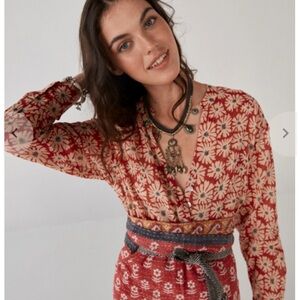 Maison Hotel Nadine Blouse – Las Dalias Print